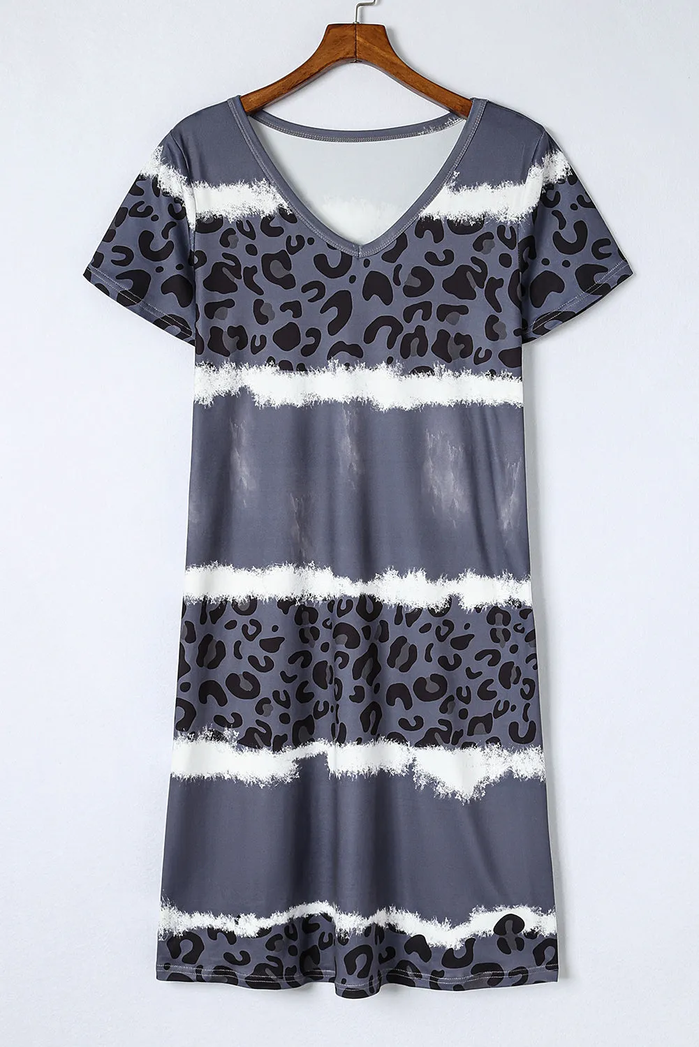 * APP EXCLUSIVE* Leopard Color Block V-Neck Short Sleeve Dress