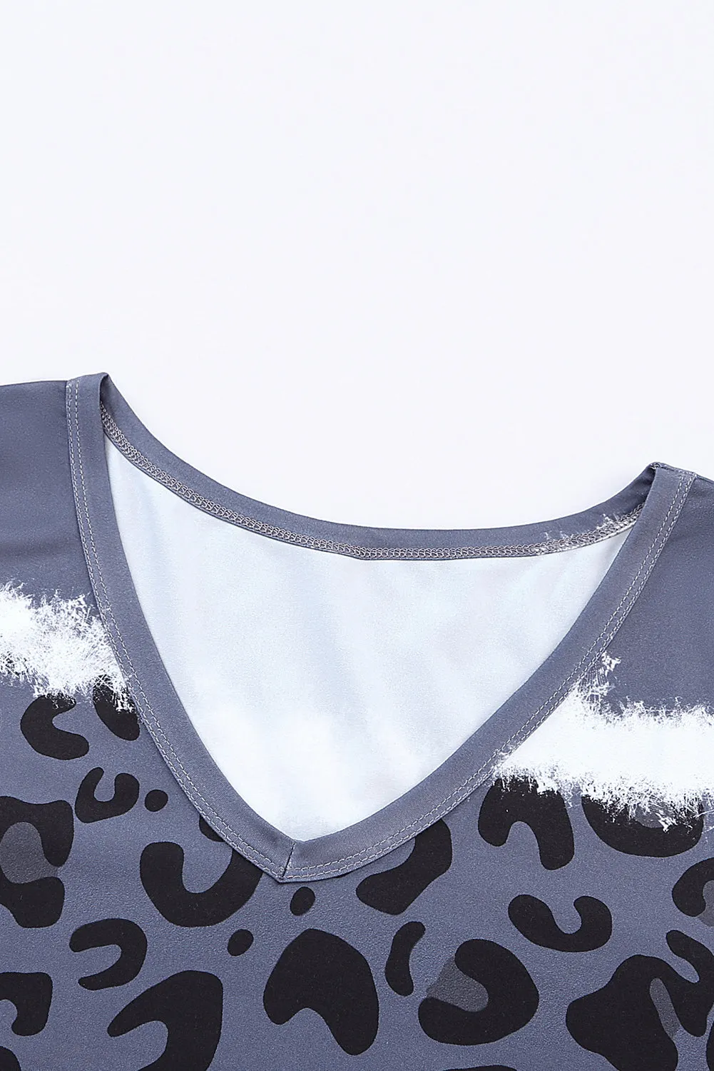* APP EXCLUSIVE* Leopard Color Block V-Neck Short Sleeve Dress