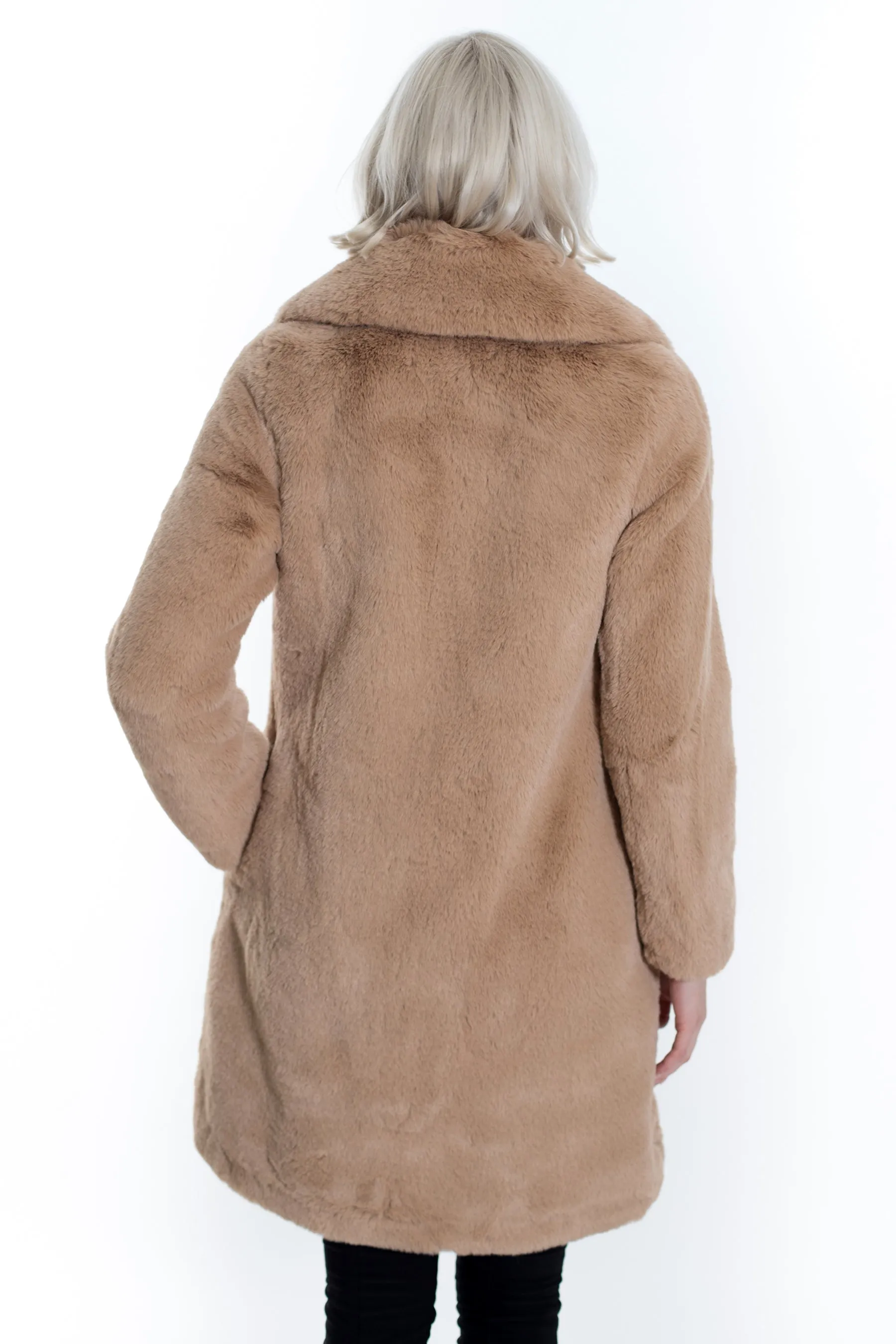 CALGARY - Long Plush Faux Fur Coat