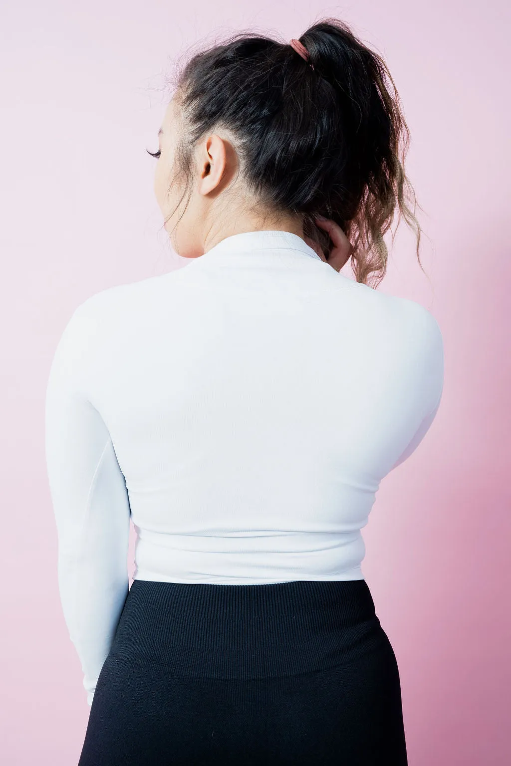 Cropped 1/4 Zip Compression Pull Over - White