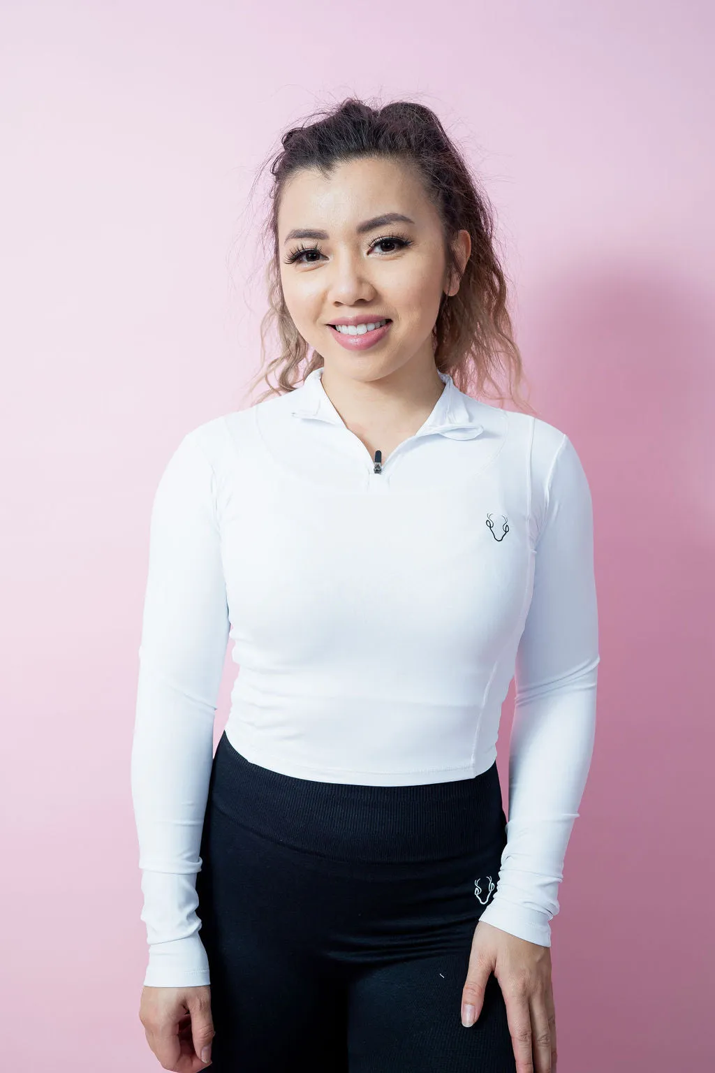 Cropped 1/4 Zip Compression Pull Over - White