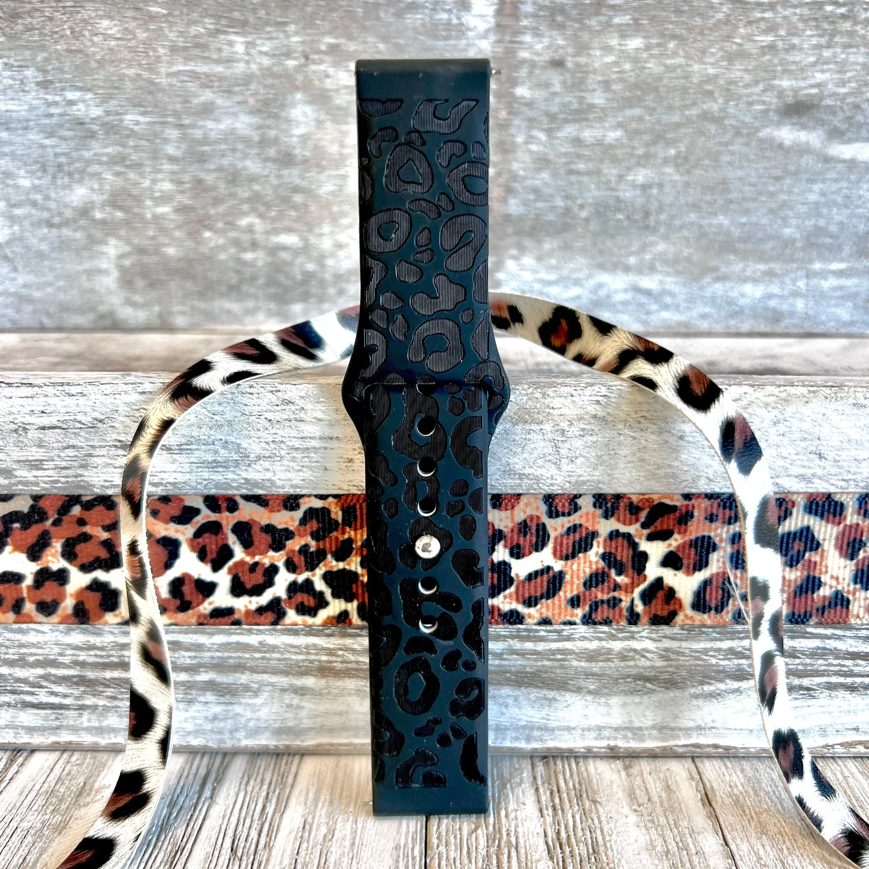 Engraved Black Leopard Silicone Band For Fitbit Versa 1/2