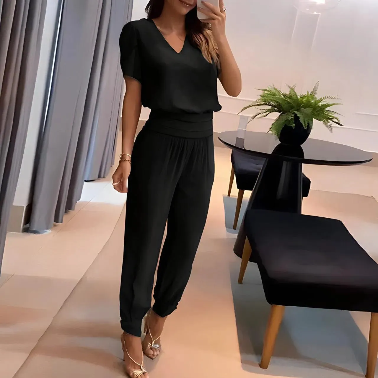 Modern Women's Outfit - Shirt and Pants Set