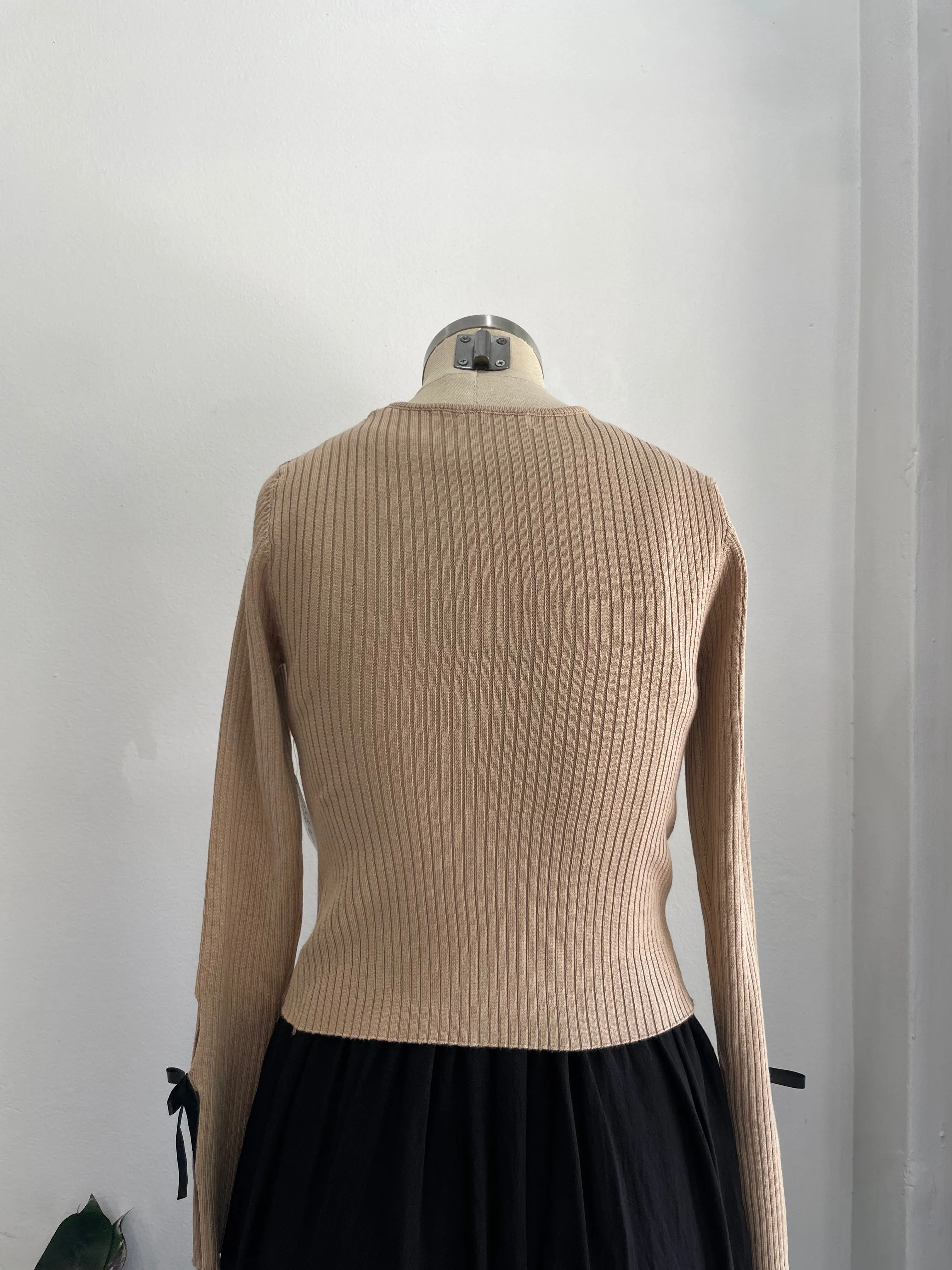 Peekaboo Bow Top